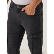  Slim fit denim cargo jeans, fig. 5 