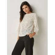  Floral lace blouse with 3/4 sleeves and a crew neck, fig. 6 
