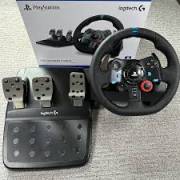  Steering wheel with Logitech seat pedal, fig. 3 