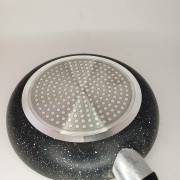  Granite frying pans size 22, fig. 3 