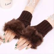  Wool knitted winter gloves, fig. 2 