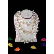  Accessories set of white lol and golden beads, fig. 1 
