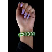  Hand bracelet with green and white beads, fig. 1 